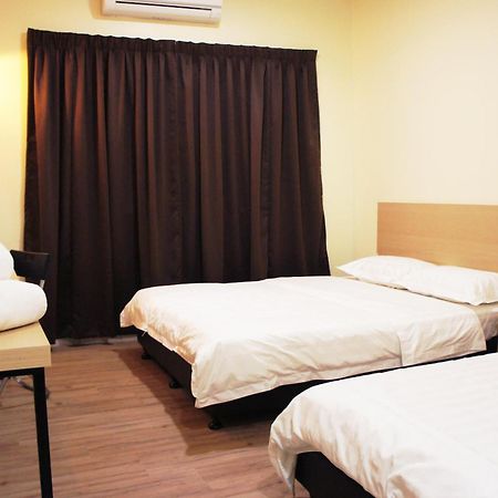 No.31 Maple Inn Simpang Ampat Szoba fotó